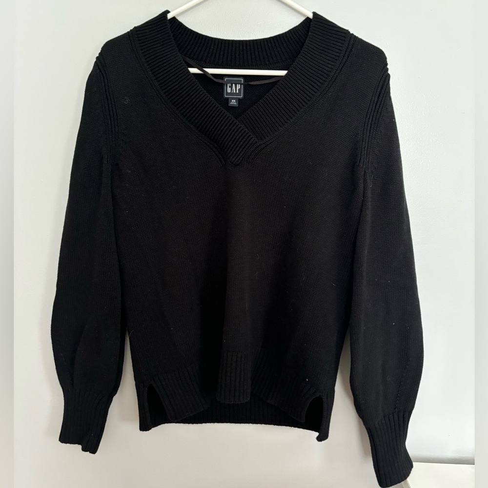 GAP sweater